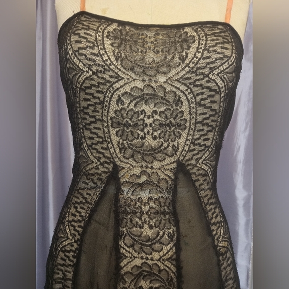 Vintage 1920's very sheer black chiffon and lace teddy - Picture 3 of 3